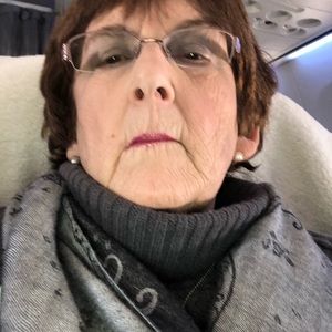 Meet your Posher, Denise